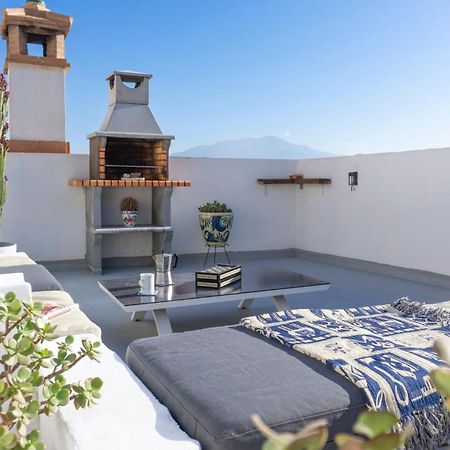 Вілла Rooftop Terrace & Panoramic Mountain View'S Cutar Екстер'єр фото